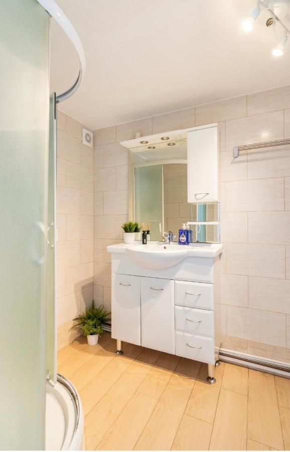 Apartment Cosy Center2 *