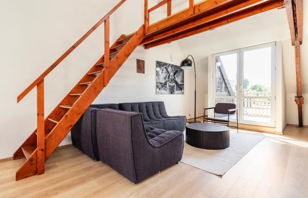 Cosy Center2 *